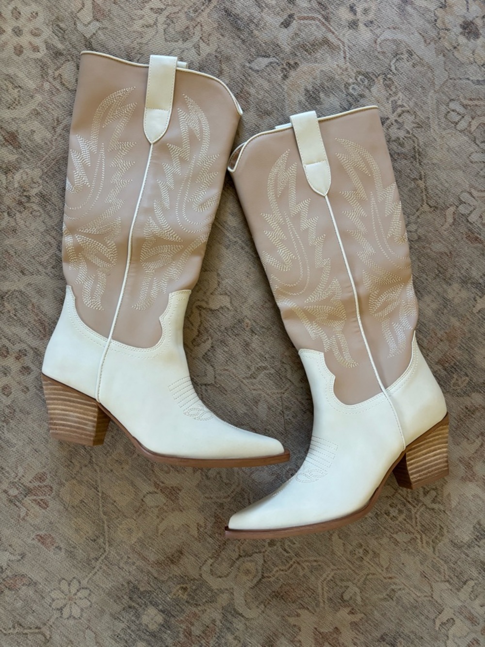 Women's Two-Tone Cream Western Heeled Boots